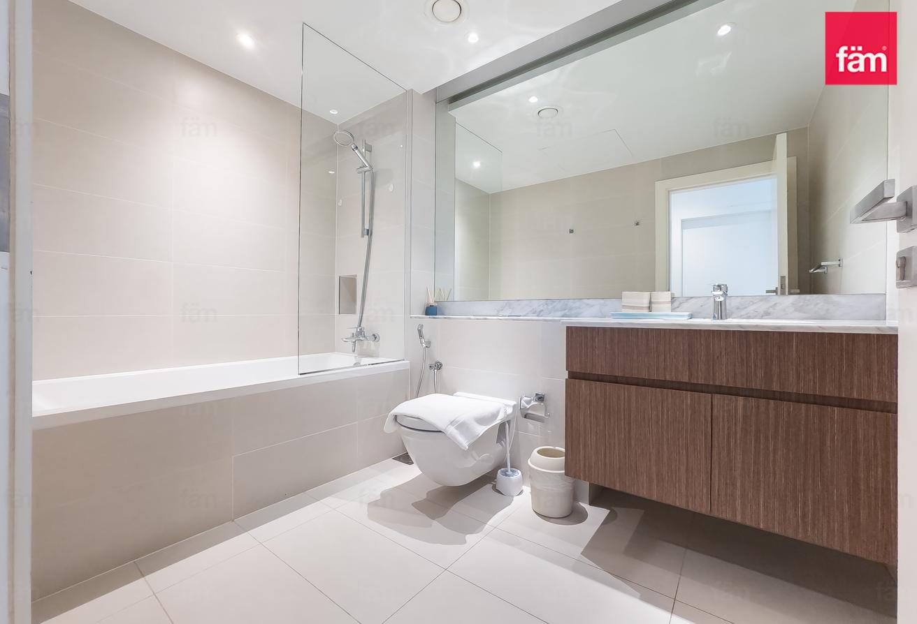 Spacious Balcony | Corner Unit | Seaview photo 15