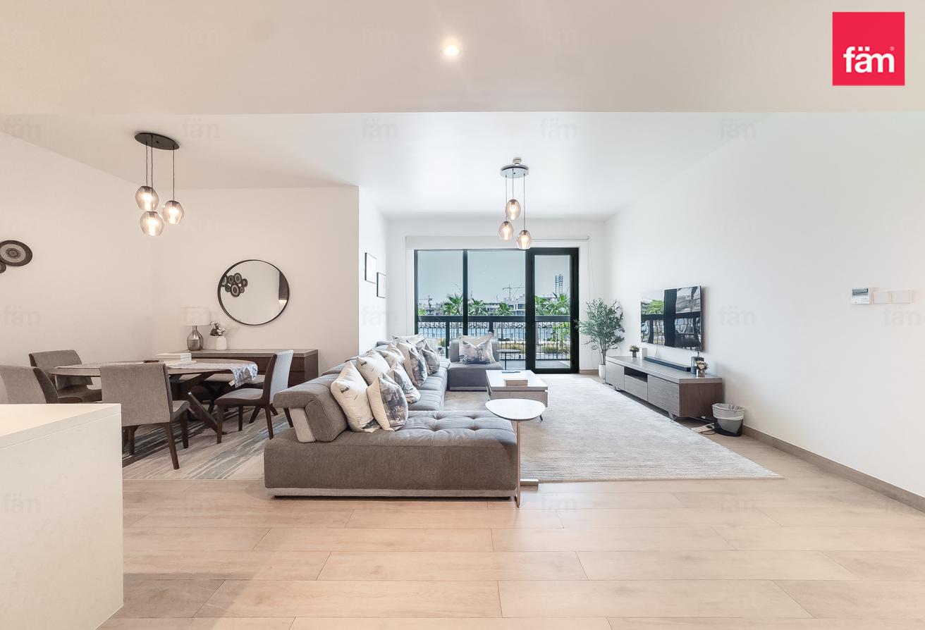 Spacious Balcony | Corner Unit | Seaview photo 3