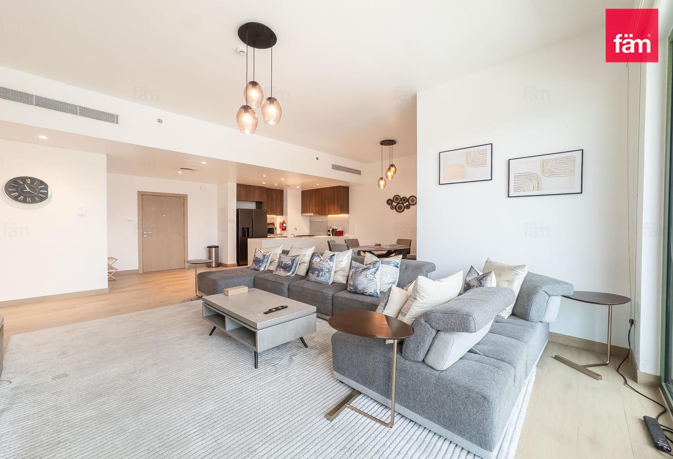 Spacious Balcony | Corner Unit | Seaview photo 4