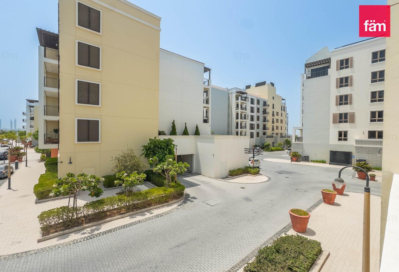 Spacious Balcony | Corner Unit | Seaview photo 17