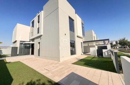 Villa - 5 Bedrooms - 7 Bathrooms for rent in Quortaj - North Village - Al Furjan - Dubai