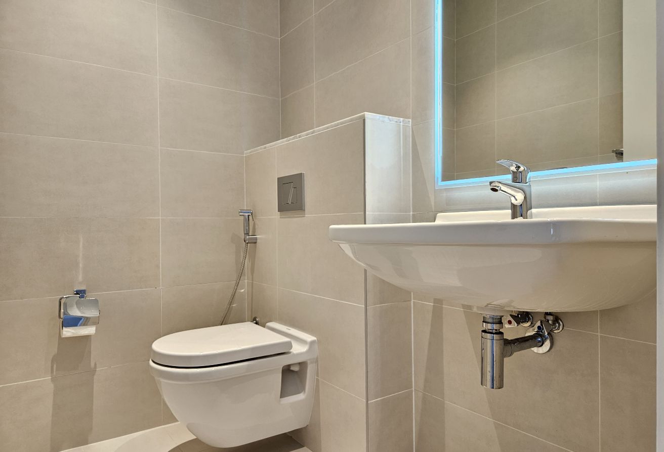 3 bedroom apartment in La Cote Building 3, Jumeirah: 24