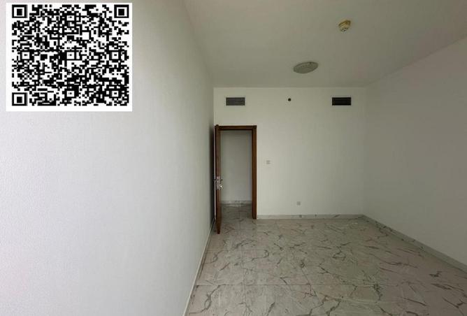 98272158 - Property Image 3