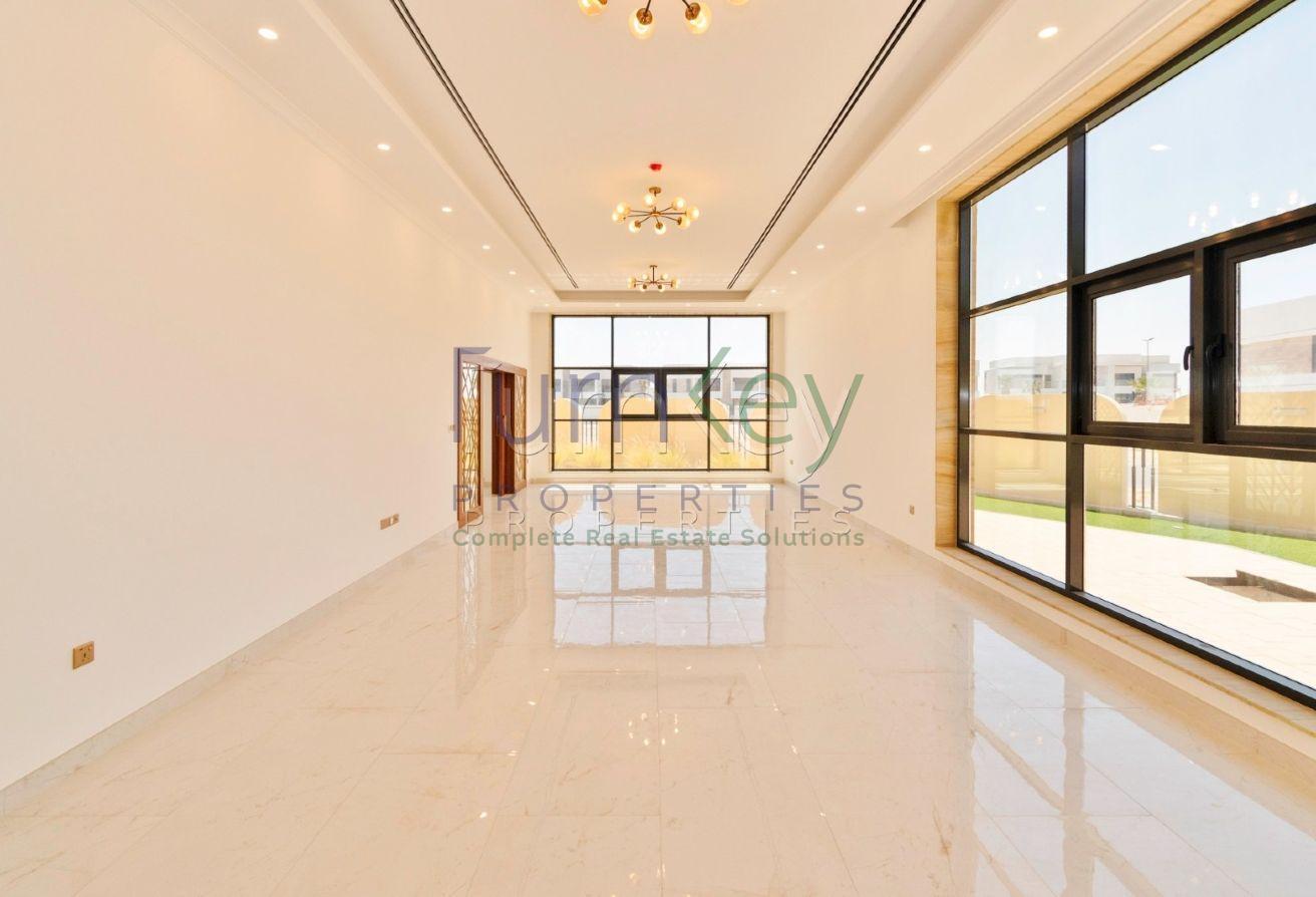 Luxury 6 BR Villa I Pool I Lift I Solar photo 4