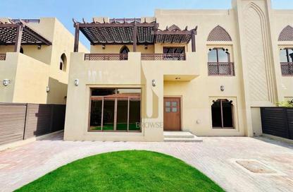 Villa - 4 - 4 for rent in Jumeirah 3 Villas - Jumeirah 3 - Jumeirah - Dubai Villa - 4 - 4 for rent in Jumeirah 3 Villas - Jumeirah 3 - Jumeirah - Dubai