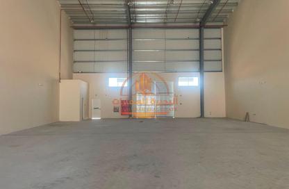 Warehouse - Studio - 1 Bathroom for rent in Umm Al Thuoob - Umm Al Quwain