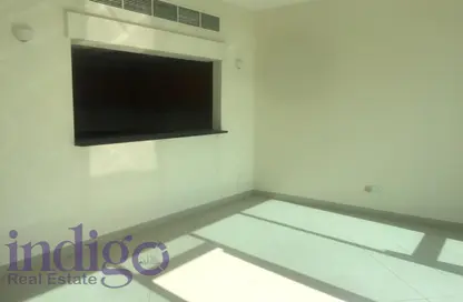 شقة - غرفة نوم - 2 حمامات للايجار في تفريعة القنال 1 - أبراج الجولف - مدينة دبي الرياضية - دبي