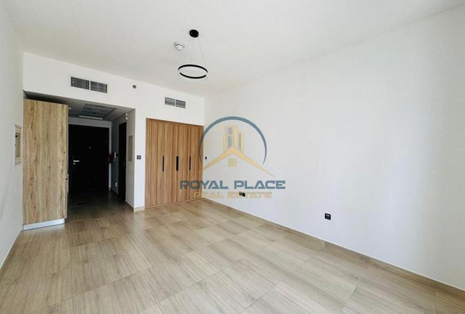 73868290 - Property Image 2