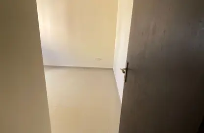 شقة - غرفة نوم - 1 حمام للايجار في شارع التعاون الجديد - التعاون - الشارقة