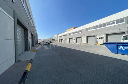 Warehouse - Studio - 1 Bathroom for rent in Jebel Ali Industrial 1 - Jebel Ali Industrial - Jebel Ali - Dubai