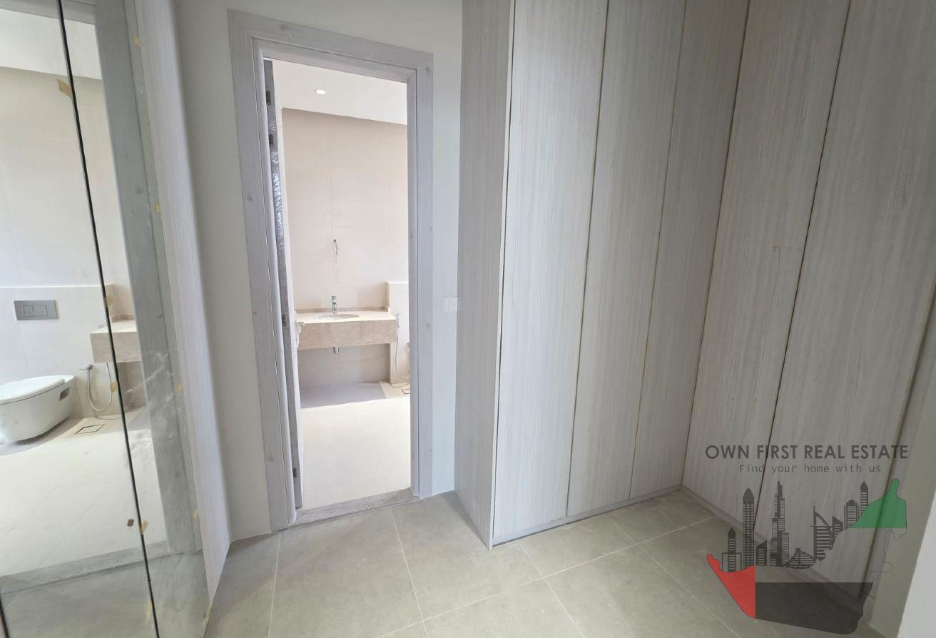 BRAND-NEW | 5BR VILLA| PRIVATE POOL & LIFT| VACANT photo 7