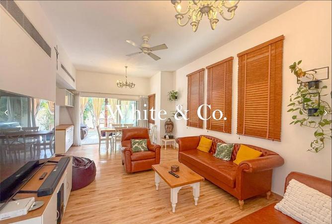 74232655 - Property Image 2