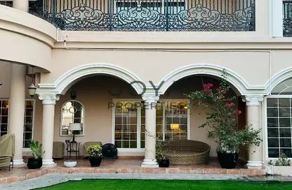 Villa - 6 Bedrooms - 5 Bathrooms for sale in Umm Suqeim 1 - Umm Suqeim - Dubai