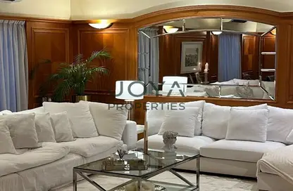 Villa - 6 Bedrooms - 5 Bathrooms for sale in Umm Suqeim 1 - Umm Suqeim - Dubai