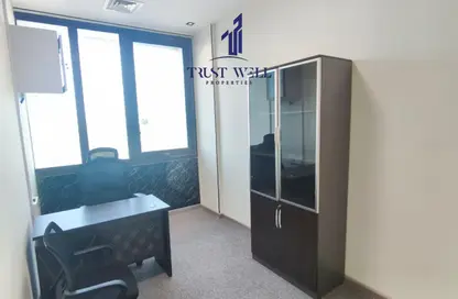 مركز أعمال - استوديو - 4 حمامات للايجار في بناية دار السلام - شارع الكورنيش - أبوظبي