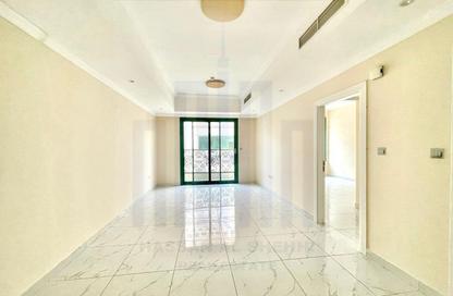 Apartment - 1 - 2 for rent in Fire Station Road - Muwaileh - Sharjah