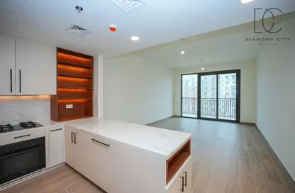 Apartment - 2 Bedrooms - 2 Bathrooms for rent in Holland Gardens - Town Square - Dubai