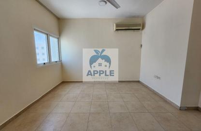 Apartment - 1 Bedroom - 2 Bathrooms for rent in Muwailih Building - Muwaileh - Sharjah