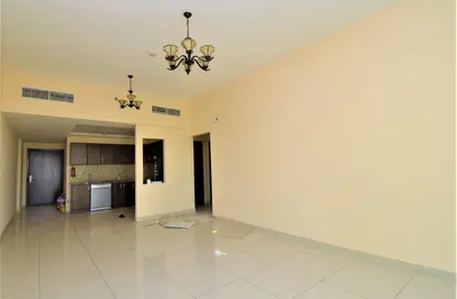 شقة - غرفة نوم - 2 حمامات للايجار في بناية الأرينا - شقق الأرينا - مدينة دبي الرياضية - دبي