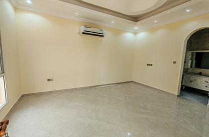 Villa - 5 - 5 for rent in Al Zaheya Gardens - Al Zahya - Ajman