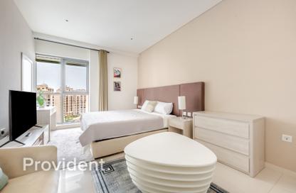 Apartment - Studio - 1 Bathroom for rent in The Palm Tower - Palm Jumeirah - Dubai