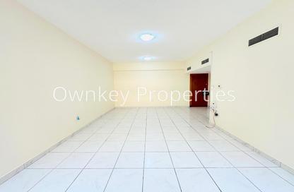 Apartment - 2 - 2 for rent in Golden Sands 1 - Al Mankhool - Bur Dubai - Dubai Apartment - 2 - 2 for rent in Golden Sands 1 - Al Mankhool - Bur Dubai - Dubai