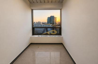 Apartment - 3 Bedrooms - 4 Bathrooms for rent in Al Muraqqabat - Deira - Dubai