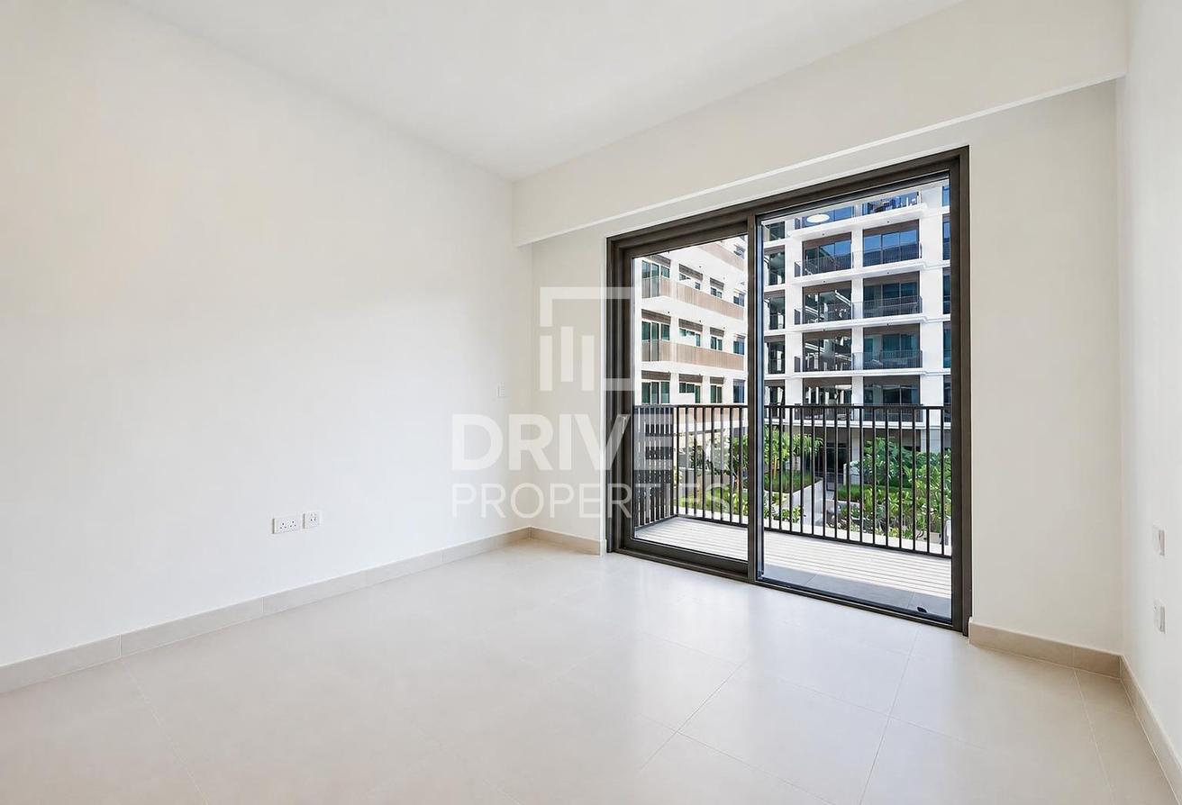 Elegant Apt | Community View | Modern Living photo 9