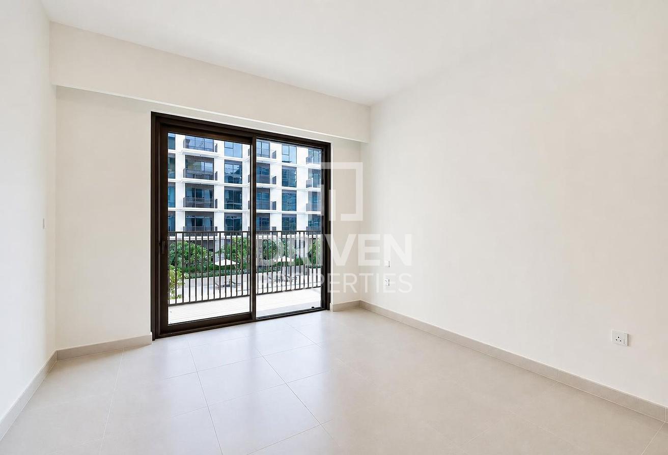 Elegant Apt | Community View | Modern Living photo 5