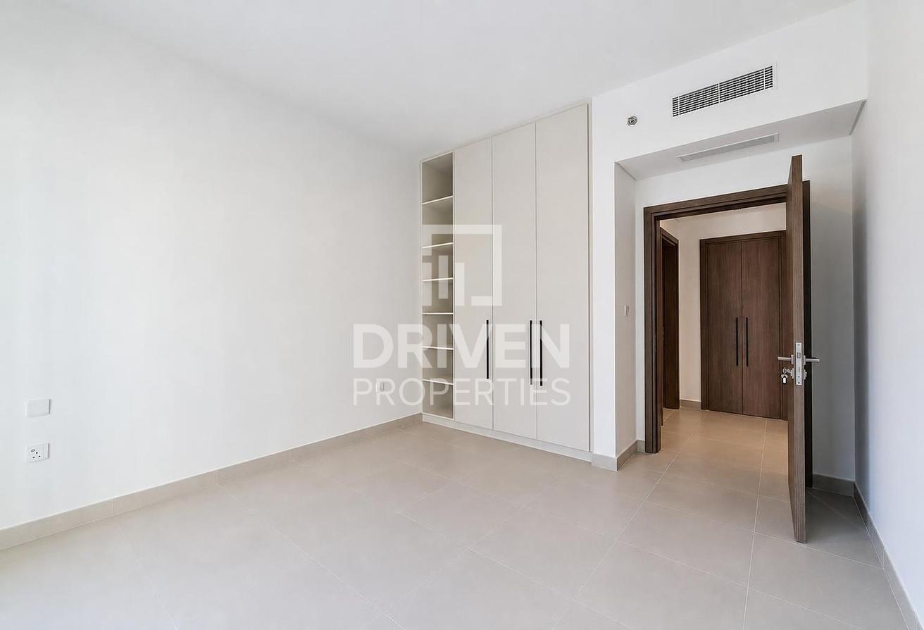 Elegant Apt | Community View | Modern Living photo 6