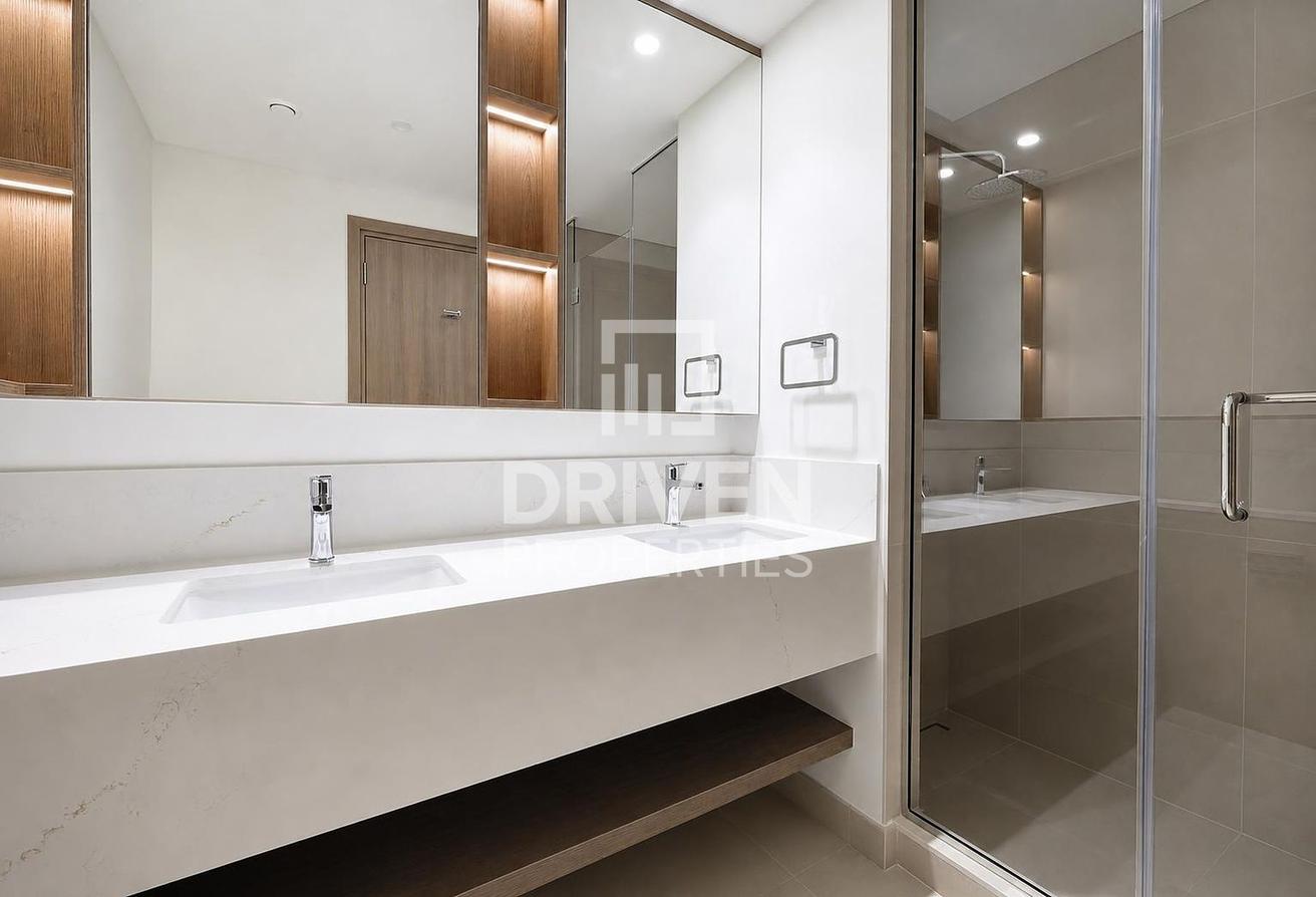 Elegant Apt | Community View | Modern Living photo 12