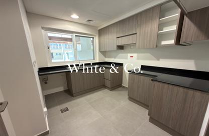 Townhouse - 4 - 4 for rent in Verona - Damac Hills 2 - Dubai
