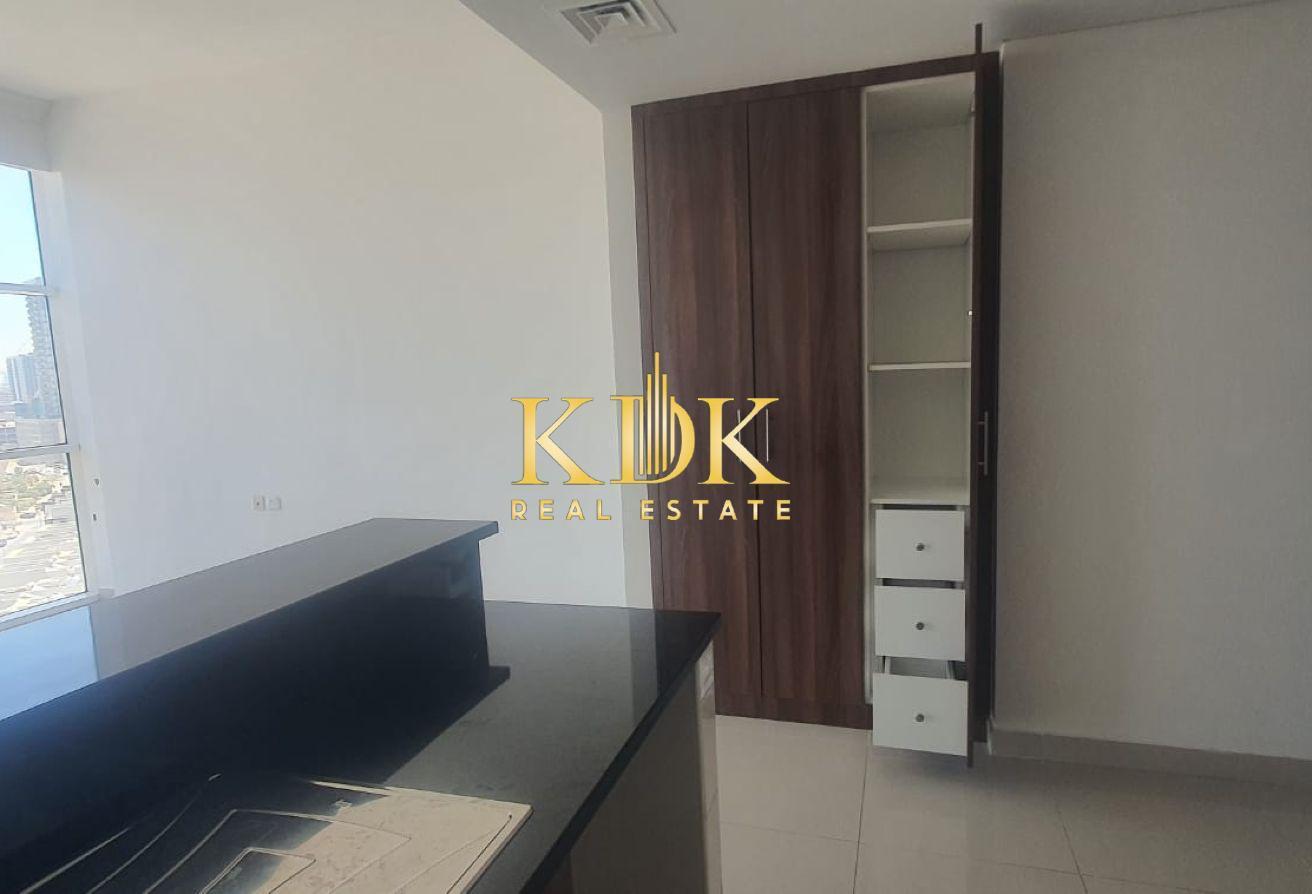 High Floor | Spacious Unit | Ready to Move photo 7