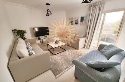 Apartment - 3 Bedrooms - 3 Bathrooms for rent in Niwah Residence - Jumeirah 1 - Jumeirah - Dubai