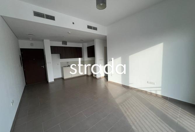 Vacant | Central Location | Excellent Condition photo 3