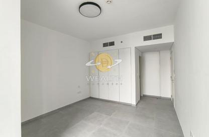 Apartment - 2 Bedrooms - 3 Bathrooms for rent in Tiraz 2 - Aljada - Sharjah