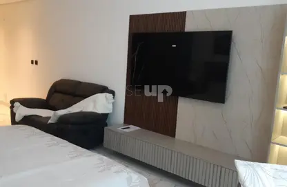 Apartment - Studio - 1 Bathroom for sale in Royal Regency - Business Bay - Dubai