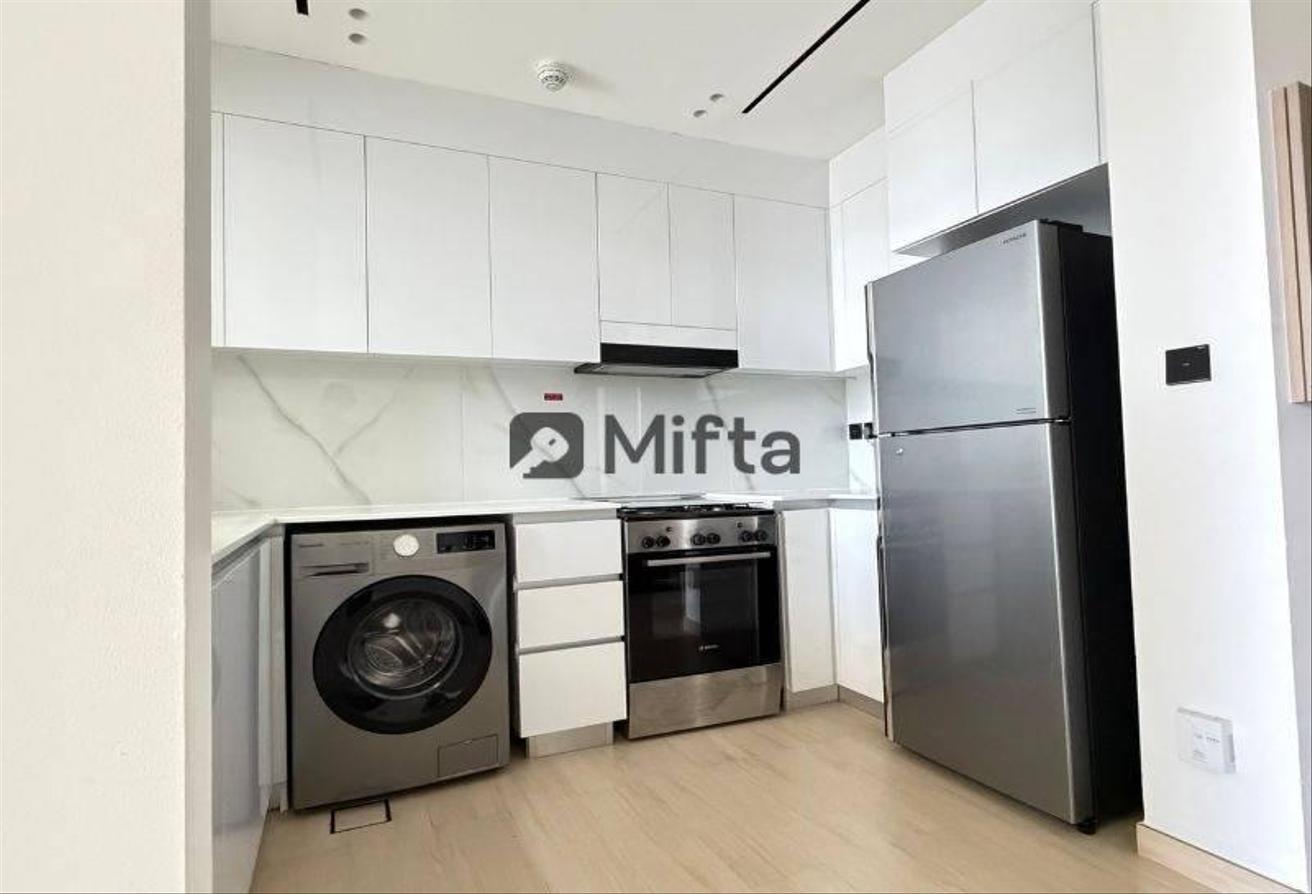 2.5% Commission | 1BR | Furnished photo 5