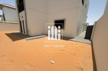 Villa - 4 Bedrooms - 7+ Bathrooms for rent in Fay Alreeman - Al Shamkha - Abu Dhabi