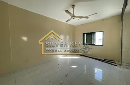 Apartment - 2 Bedrooms - 1 Bathroom for rent in Al Shuwaiheen - Sharjah