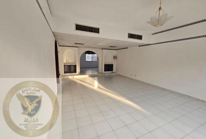 114618054 - Property Image 3