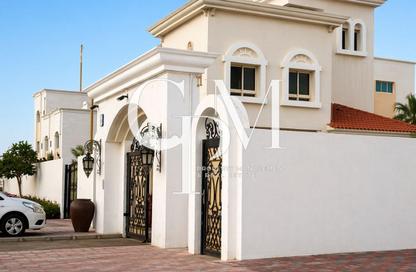 Villa - Studio - 5 Bathrooms for rent in Shakhbout City - Abu Dhabi