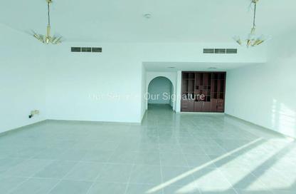 Apartment - 3 Bedrooms - 4 Bathrooms for rent in New Al Taawun Road - Al Taawun - Sharjah