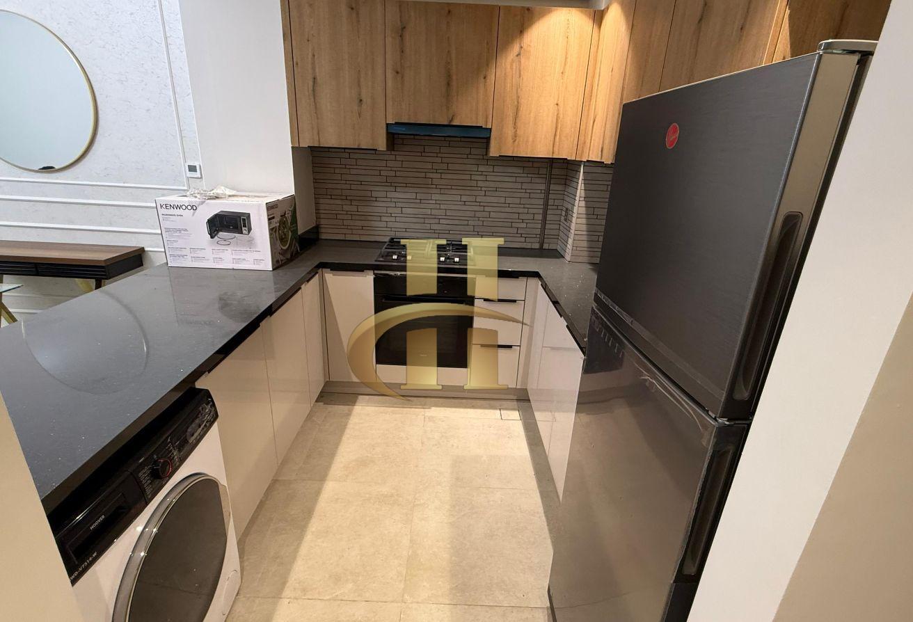 Fully furnished | Direct access to pool | Vacant photo 4