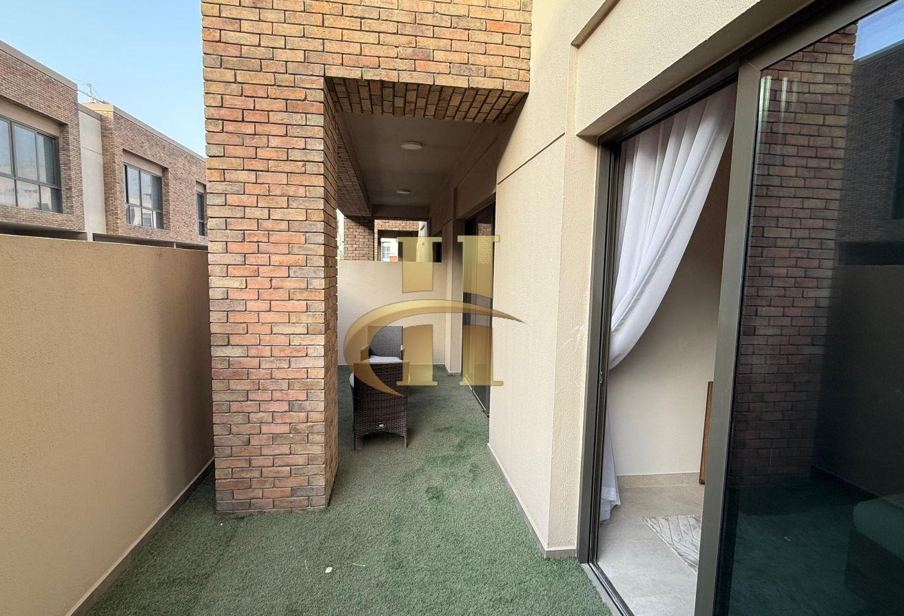 Fully furnished | Direct access to pool | Vacant photo 13