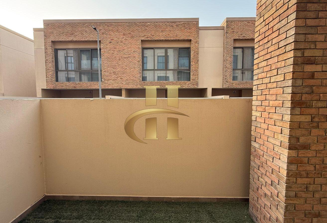 Fully furnished | Direct access to pool | Vacant photo 12