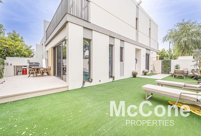Upgraded | Closed Kitchen | Spacious