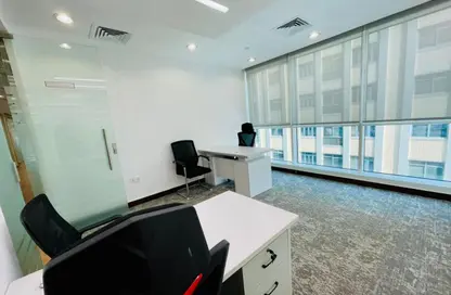 مكتب - استوديو - 4 حمامات للايجار في شارع حمدان - أبوظبي