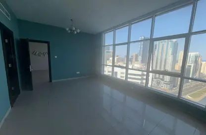Apartment - 3 Bedrooms - 3 Bathrooms for sale in Al Majaz 2 - Al Majaz - Sharjah