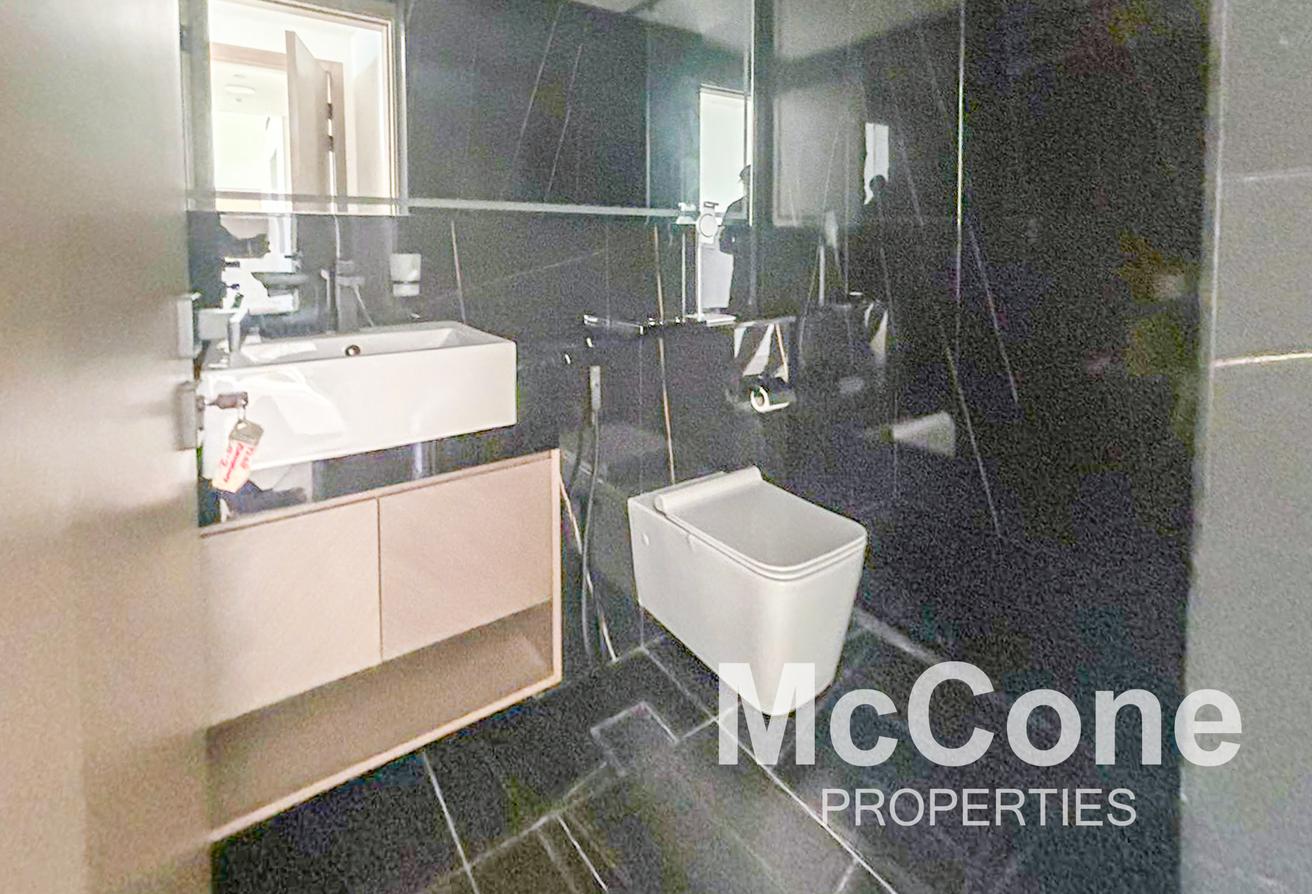 Luxury Living | Elegant Interiors | Spacious Unit photo 12